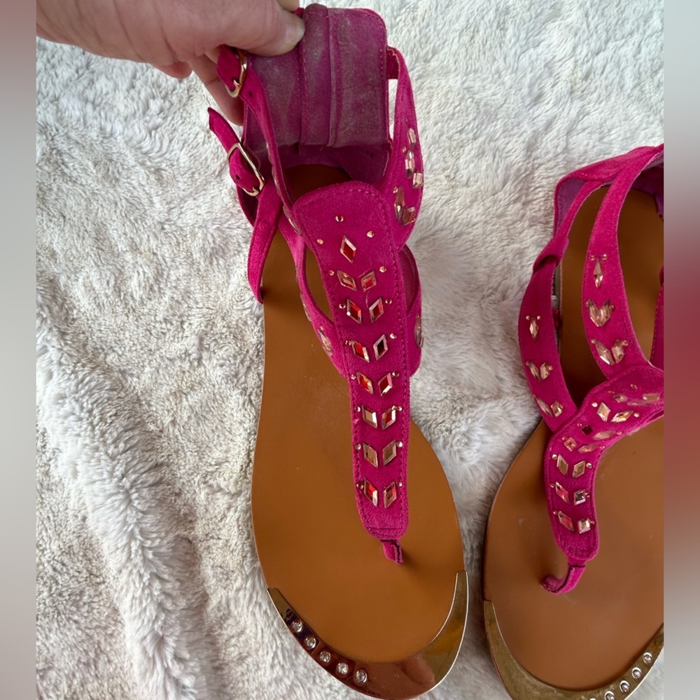 Sandals. Hot pink w gold beading. Size 10